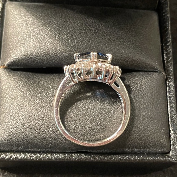 Sapphire and cubic zirconia ring - Picture 2 of 2